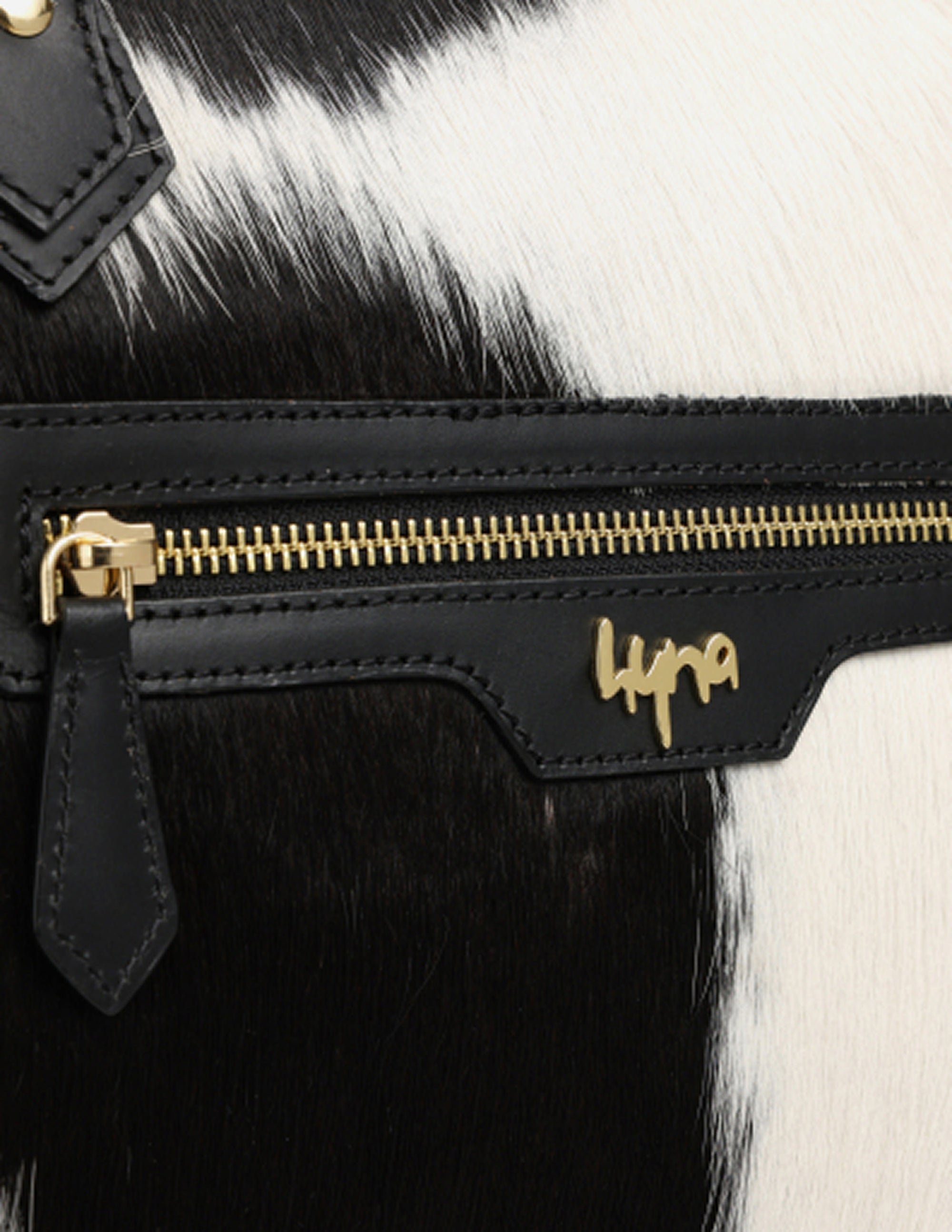Hyna - Handcrafted tote bag