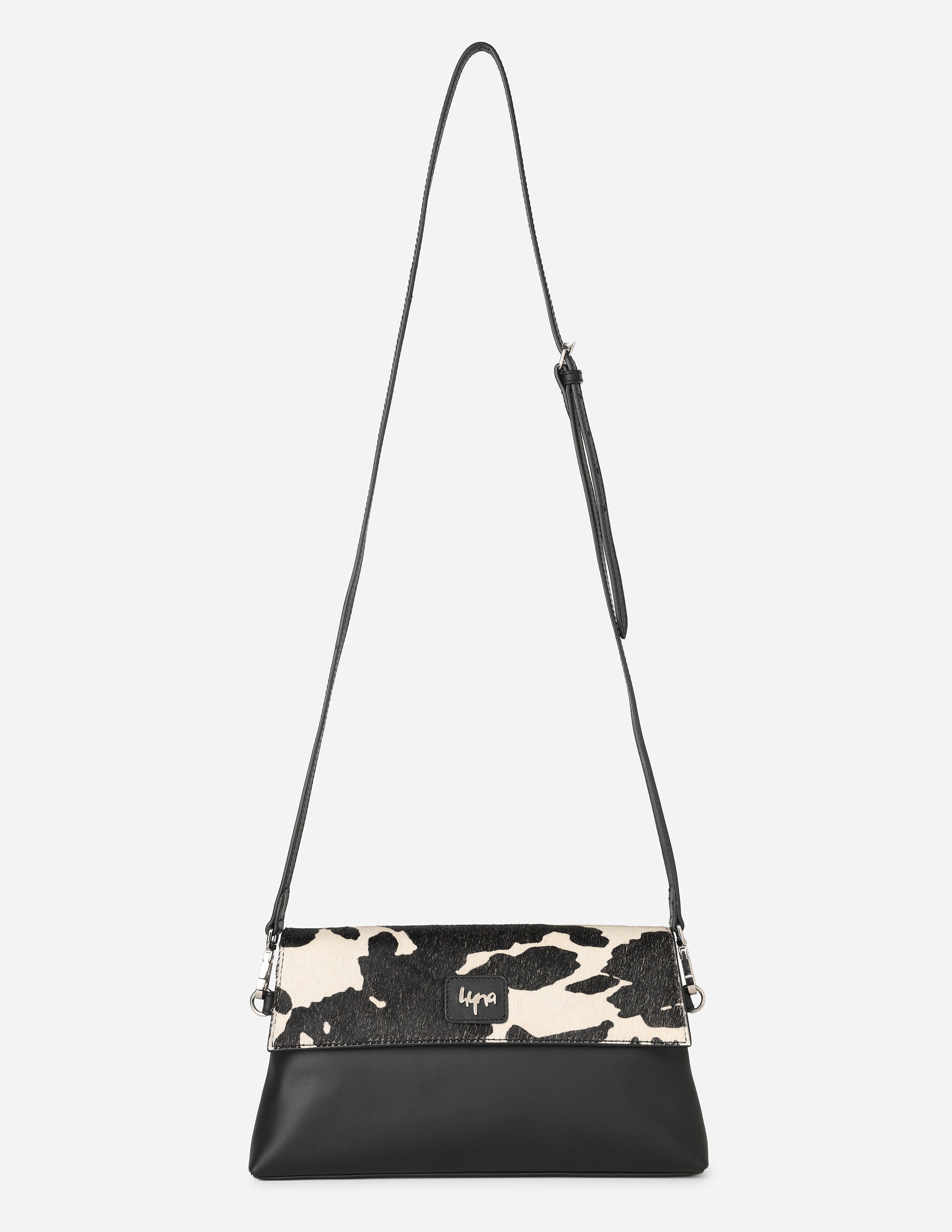 Hyna Riquezana Clutch (B&W)