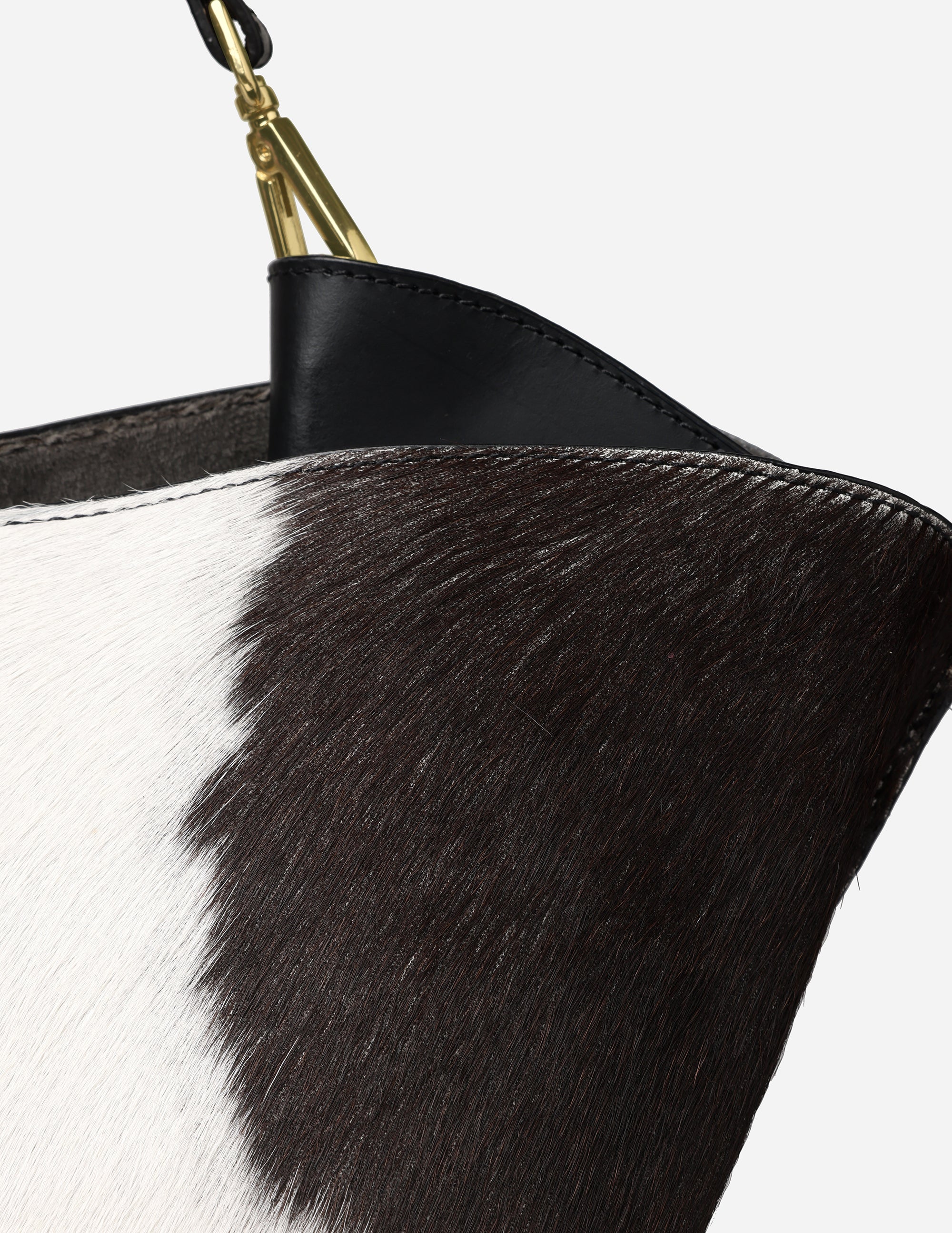 Hyna Reckless Opal Tassel Handbag (Black & White)