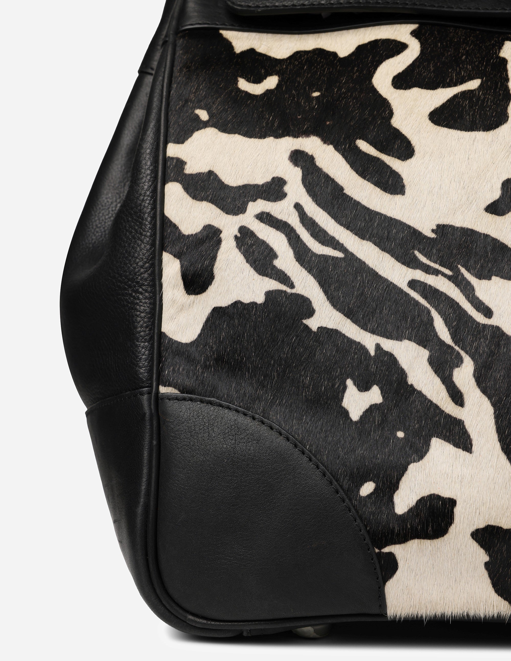 Hyna Juno Brief (B&W)