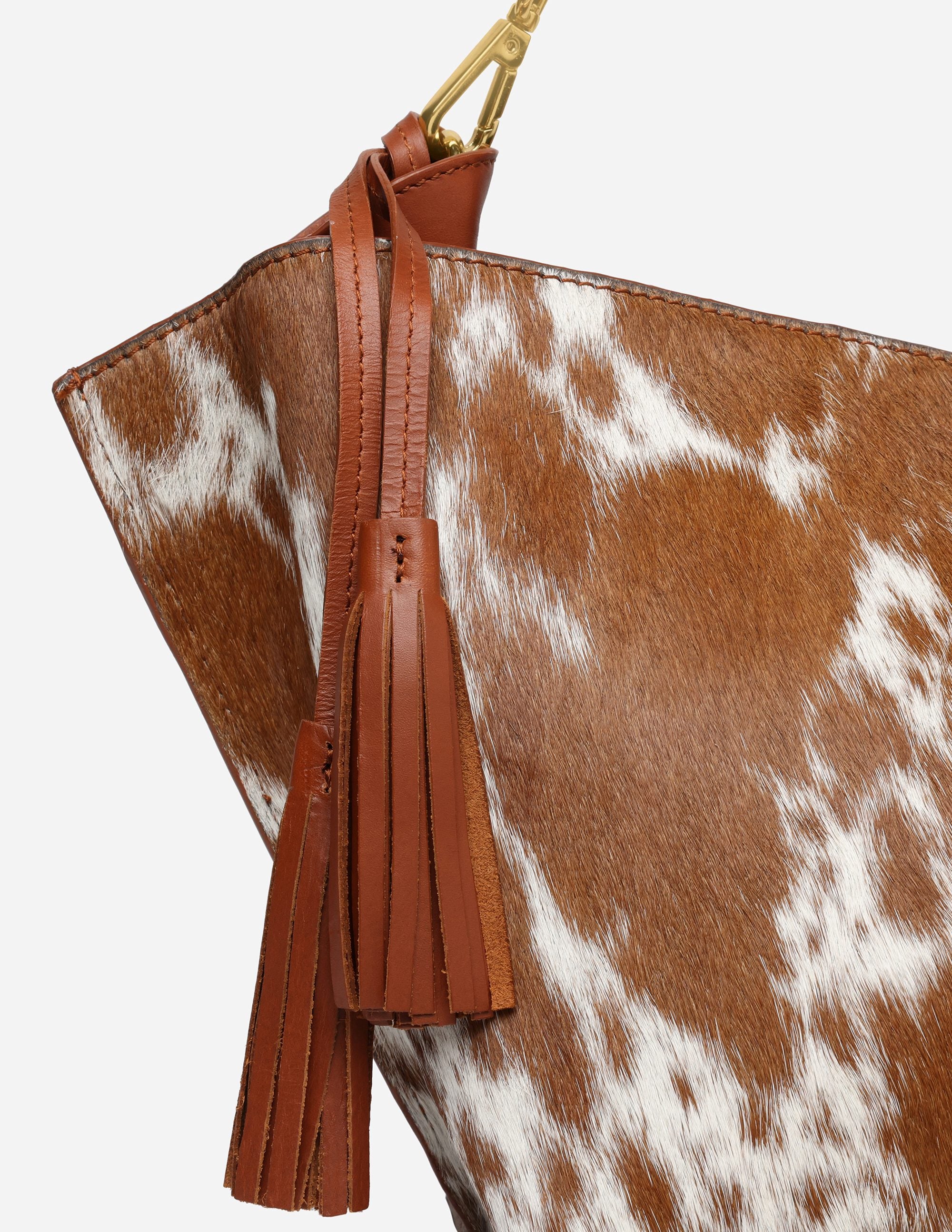 Hyna - Trendy handbag with tassels