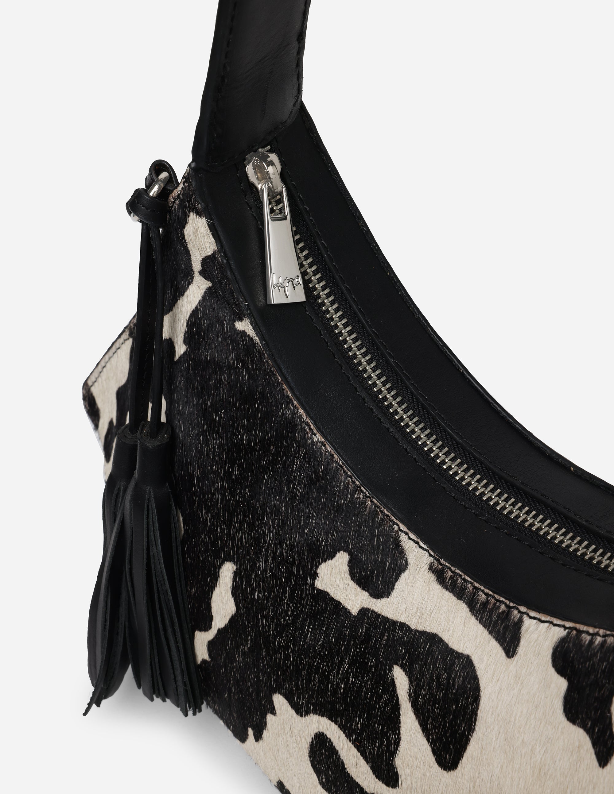 Hyna Iconic Renegade Shoulder Bag (B&W)