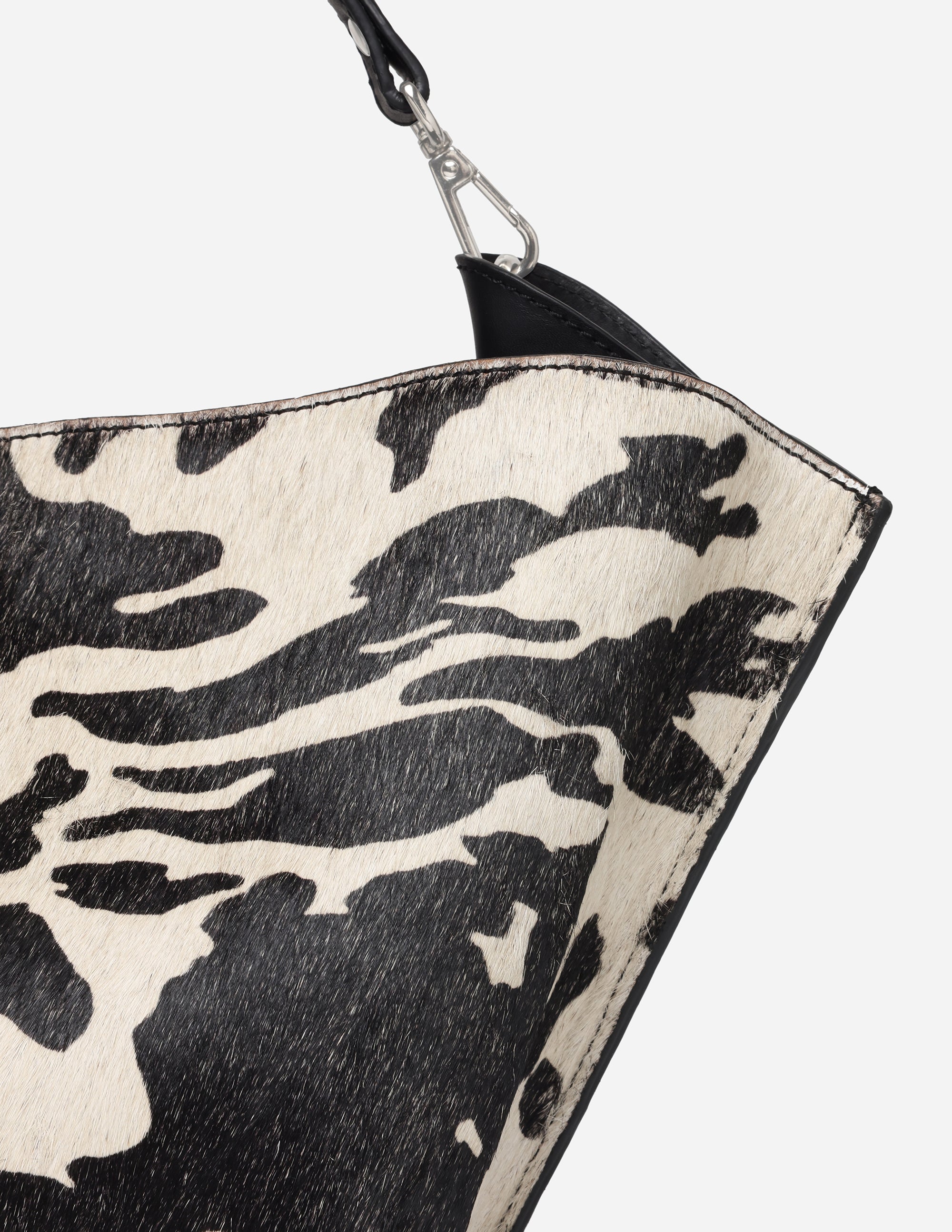 Hyna Iconic Opal Tassel Handbag (B&W)