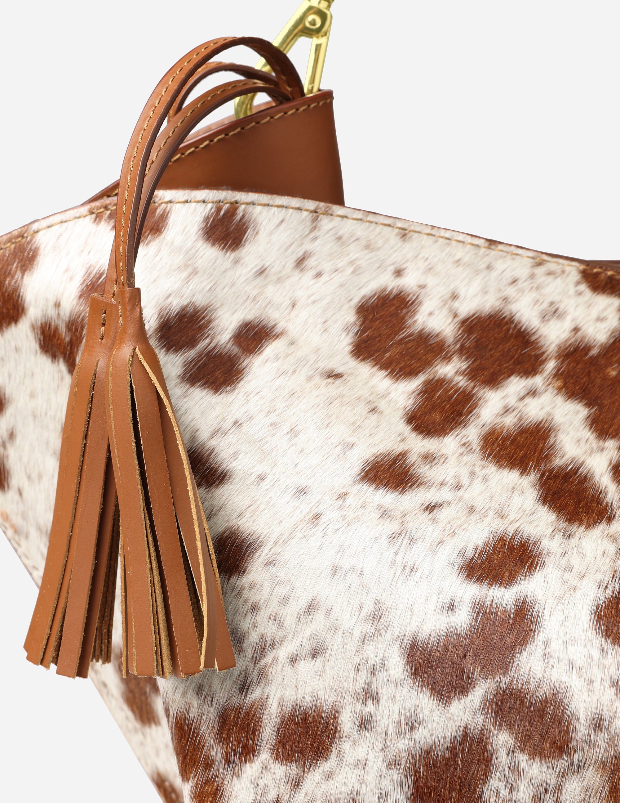 Hyna - Trendy handbag with tassels