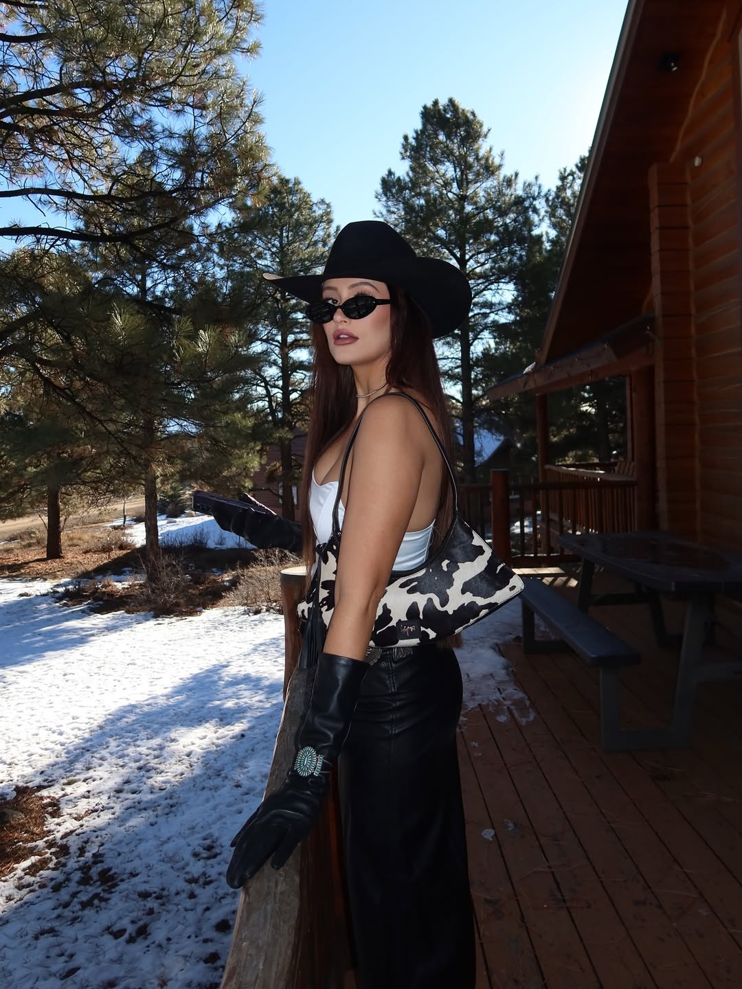 Hyna Iconic Renegade Shoulder Bag (B&W)