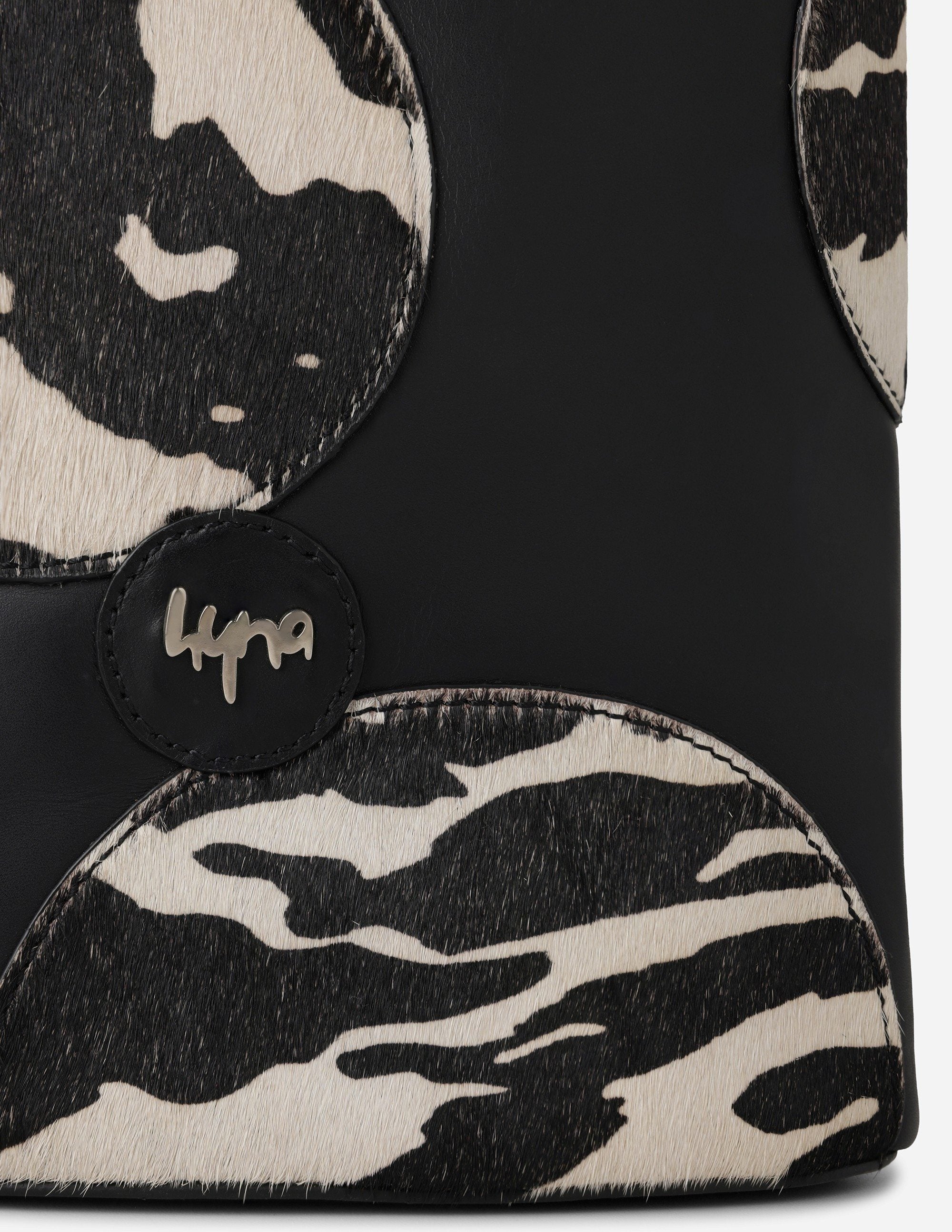 Hyna Miro Bucket Bag (B&W)