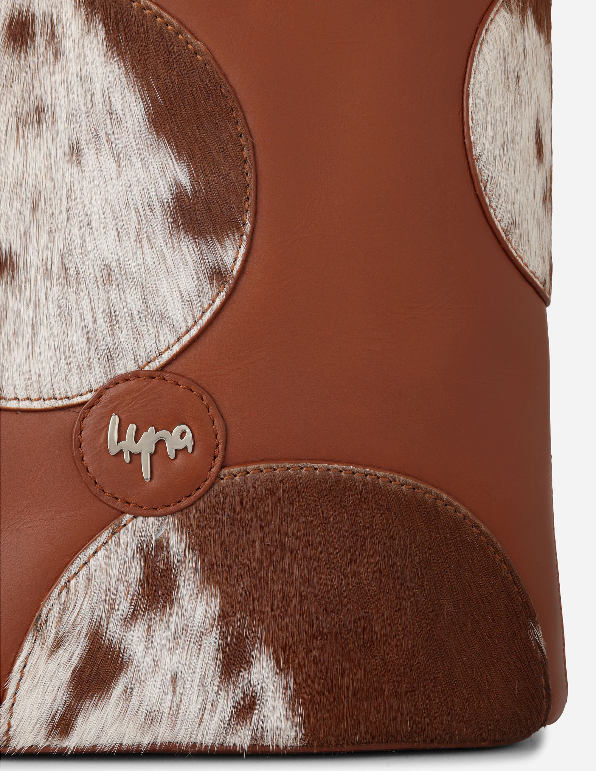 Hyna Miro Bucket Bag (Natural Tan)