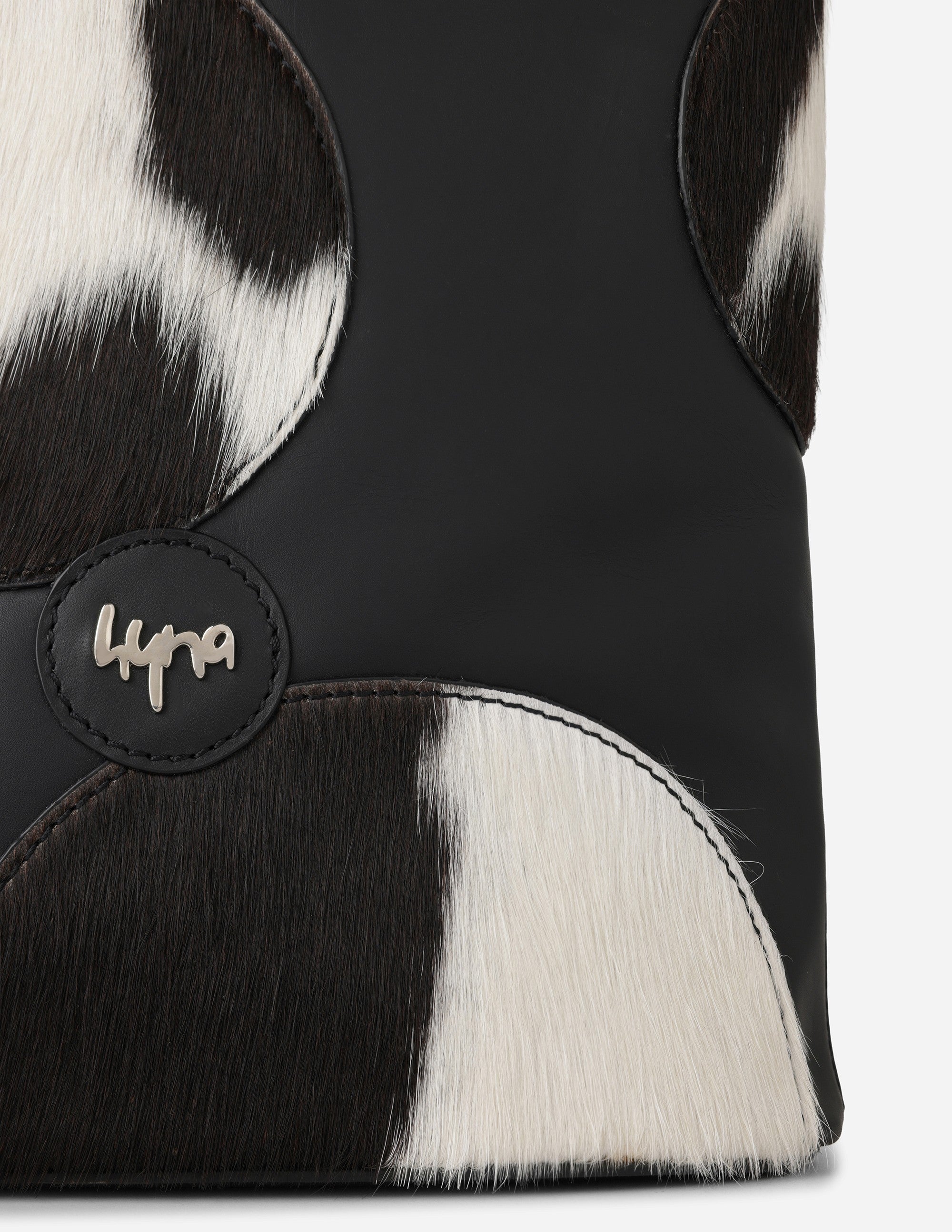 Hyna Miro Bucket Bag (Natural B&W)